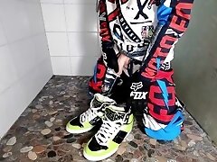 MX Blond boy piss on his shoes